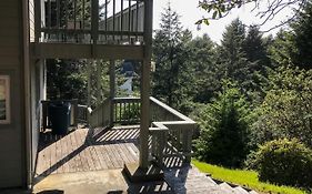 Lost Coast Hideaway